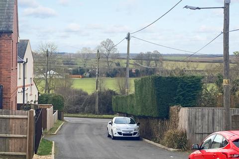 2 bedroom terraced house to rent, Newtown, Brigstock