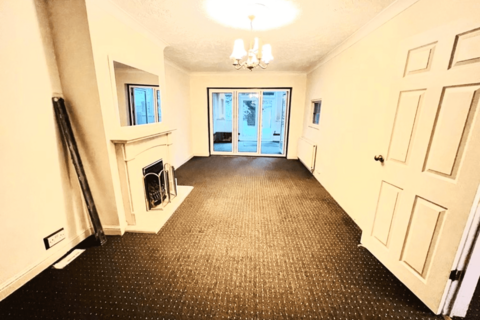 3 bedroom semi-detached house to rent, Holyrood Avenue, Harrow, HA2