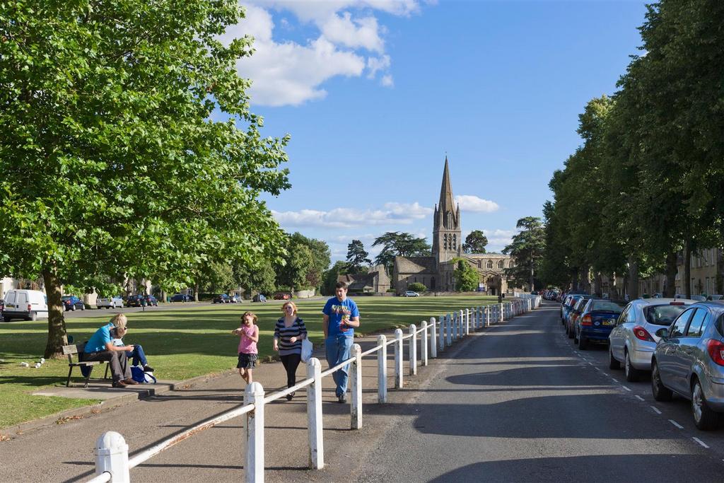 WITNEY Church Green.jpg