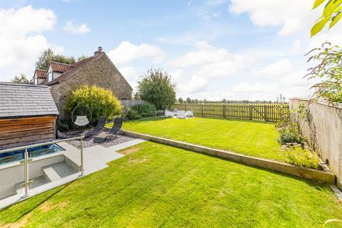 4 bedroom detached house for sale, Nr.Faringdon SN7