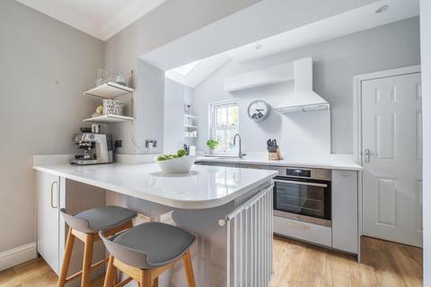 185 Kings Road, Kingston Upon Thames, KT2 5JH