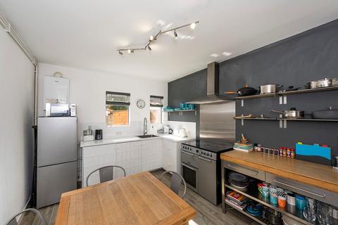 44 Ethronvi Road, Bexleyheath, DA7 4BB