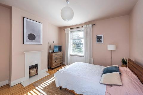 44 Ethronvi Road, Bexleyheath, DA7 4BB