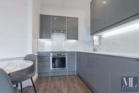 3 bedroom flat to rent, Christchurch Avenue, London NW6