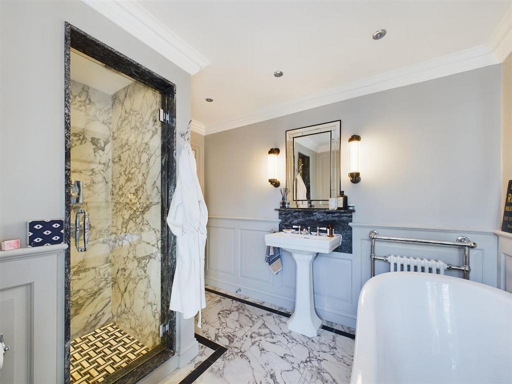 Bath 3.jpg
