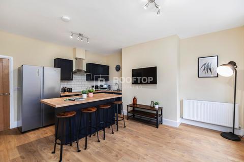 undefined, 18 Kelso Road, Leeds LS2