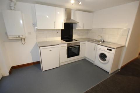 Studio to rent, Clifton Street, Cardiff