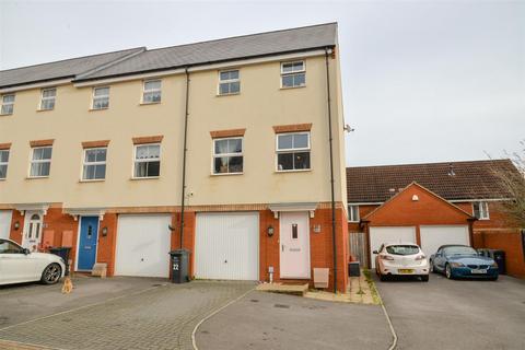 3 bedroom end of terrace house for sale, Bramble Road, Bridgwater TA5