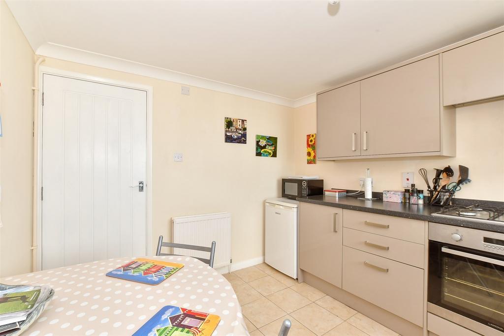 Kitchen/ Dining Room