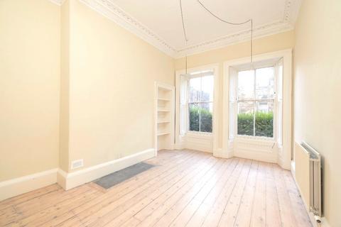 3 bedroom flat to rent, Lauriston Place, Central, Edinburgh, EH3