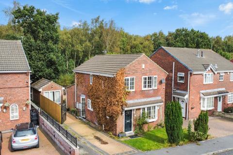 4 bedroom detached house for sale, Oakdene Way, Leeds