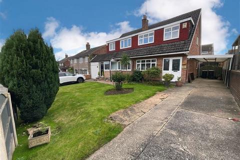 3 bedroom semi-detached house for sale, Robin Place, Aston, Sheffield, S26 2GG