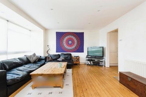 undefined, Ashburnham Road, Richmond, TW10