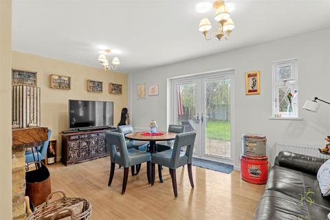 64 Sandscroft Avenue, Broadway, WR12 7EL