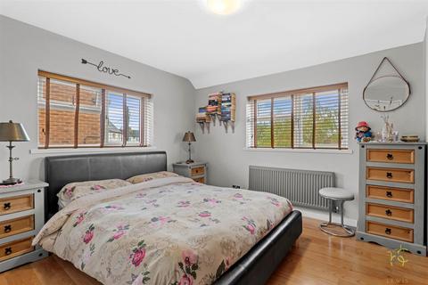 64 Sandscroft Avenue, Broadway, WR12 7EL