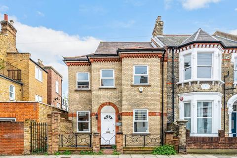 4 bedroom flat for sale, Thirsk Road, Battersea, London, SW11