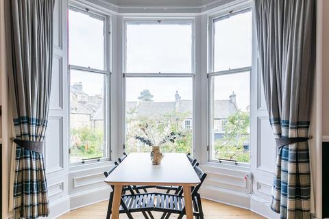 211/2 Newhaven Road, Edinburgh, EH6 4QD