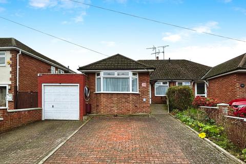 3 bedroom semi-detached bungalow for sale, Neithrop Avenue, Banbury OX16