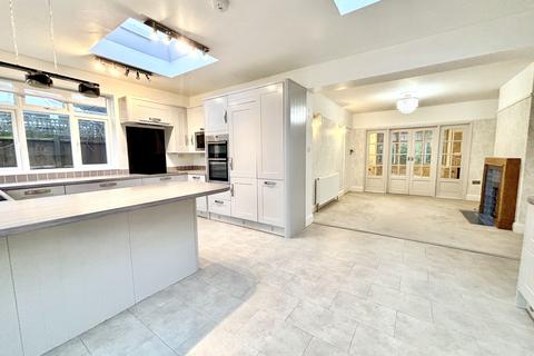 4 bedroom semi-detached house to rent, Westbrook Avenue, Westbrook, Margate