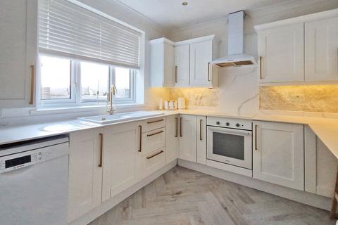 3 bedroom semi-detached house for sale, The Tideway, Rochester