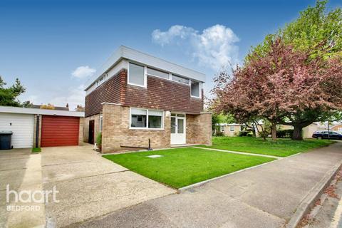 4 bedroom detached house for sale, Seaton Drive, Bedford