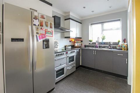 48 Liphook Road, Lindford, Bordon, GU35 0PP