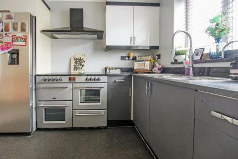 48 Liphook Road, Lindford, Bordon, GU35 0PP