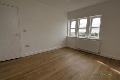 2 bedroom flat to rent, Station Road, Chesterfield S45