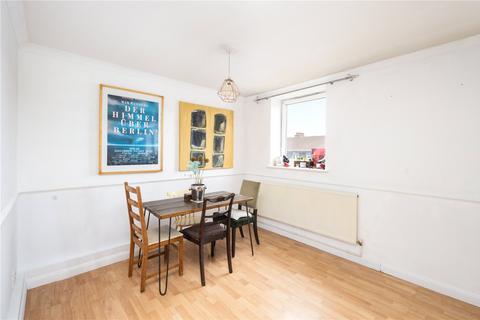 2 bedroom flat for sale, Chater House, Roman Road, London, E2