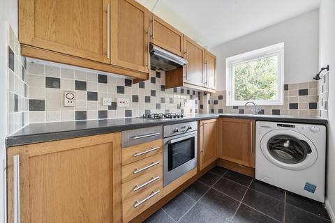 2 bedroom apartment for sale, Chinbrook Road, London