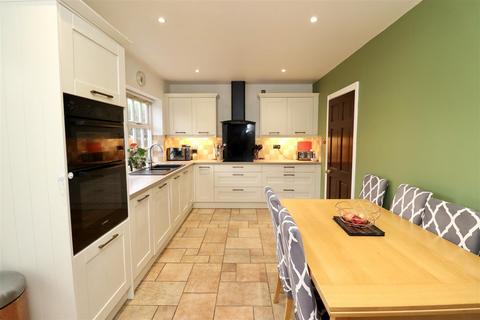 14 Chapel Garth, Holme On Spalding Moor, York, YO43 4EG