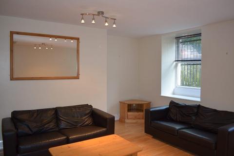 6 bedroom apartment to rent, North Terrace, Newcastle Upon Tyne