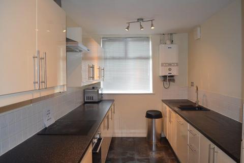 6 bedroom apartment to rent, North Terrace, Newcastle Upon Tyne