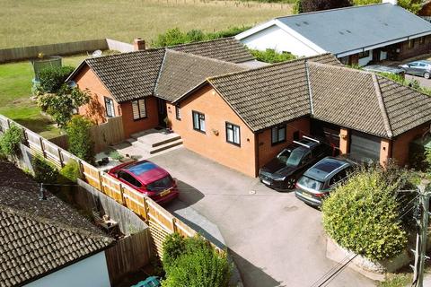 5 bedroom detached bungalow for sale, Hatchers, Ross-on-Wye