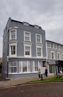 2 bedroom flat to rent, Flat 4 - Danuta House, Surrey KT8