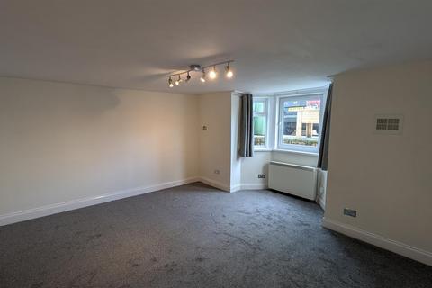 2 bedroom flat to rent, GRANADA ROAD, SOUTHSEA, PO4 0RJ