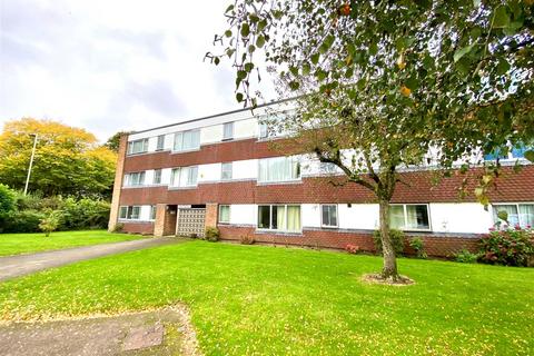 2 bedroom apartment for sale, Blunesfield, Potters Bar EN6