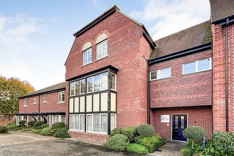 3 bedroom retirement property for sale, Cumber Place, Theale, Reading, RG7