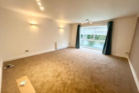 2 bedroom flat to rent, Heath Lodge, High Road, Bushey Heath, Bushey, Hertfordshire, WD23