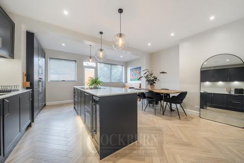 22 Lannoy Road, London, SE9 2BN