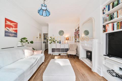 3 bedroom apartment for sale, Hale Lane, Mill Hill, London,NW7