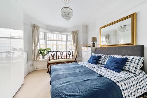 3 bedroom apartment for sale, Hale Lane, Mill Hill, London,NW7