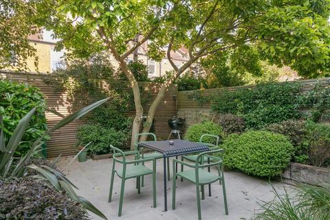 6 Silverton Road, London, W6 9NY