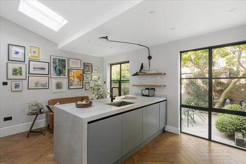 6 Silverton Road, London, W6 9NY