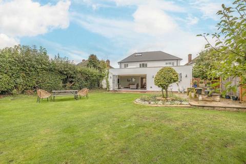 13 Lossie Drive, Iver, SL0 0JR