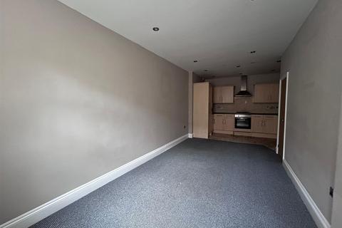 2 bedroom end of terrace house to rent, Osbourne Street,Hull