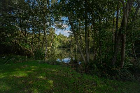 undefined, Godalming, Surrey, GU8