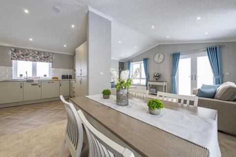 2 bedroom park home for sale, Godalming, Surrey, GU8