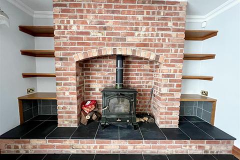 3 Old Main Road, Barnoldby Le Beck, Grimsby, DN37 0BE