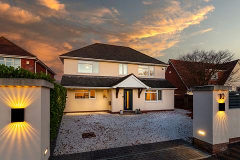 5 bedroom detached house for sale, Seymour Road, Ringwood BH24